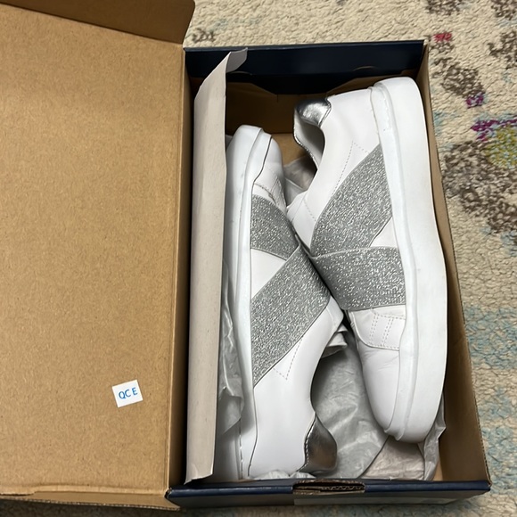 Cole Haan Grand Series Slip on White Sneakers Size 8.5 - Picture 8 of 8